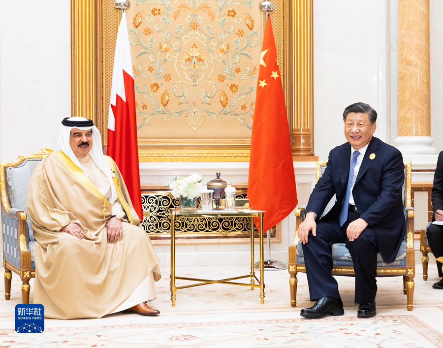 習(xí)近平會(huì)見(jiàn)巴林國(guó)王哈馬德2.JPG