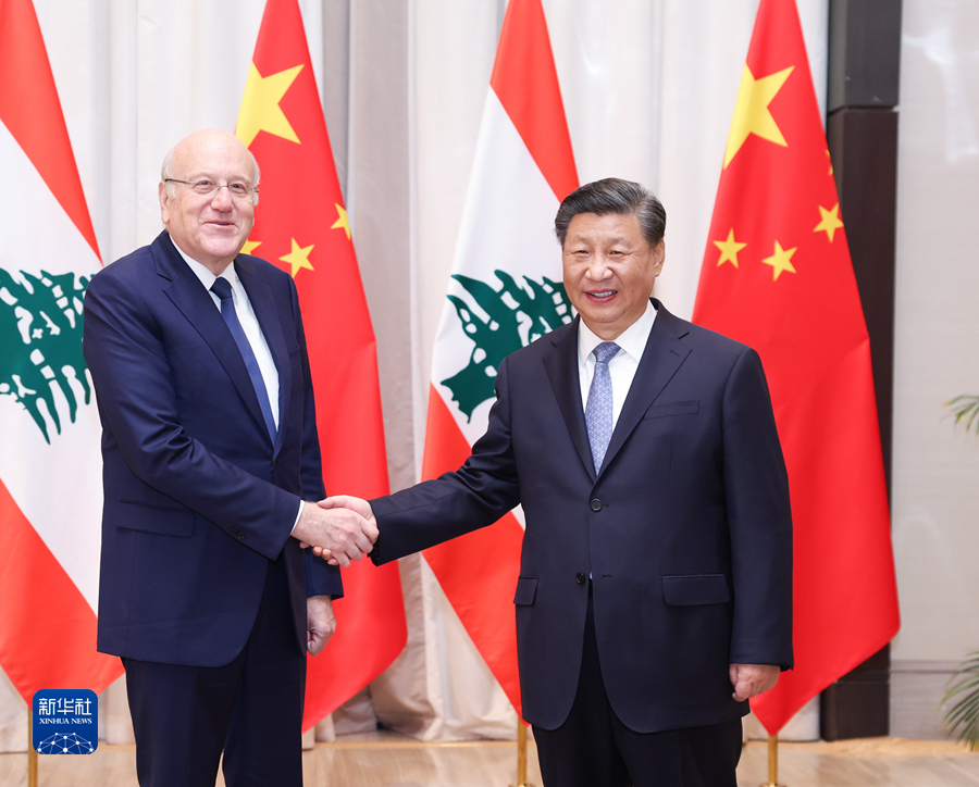 習(xí)近平會見黎巴嫩總理米卡提.jpg